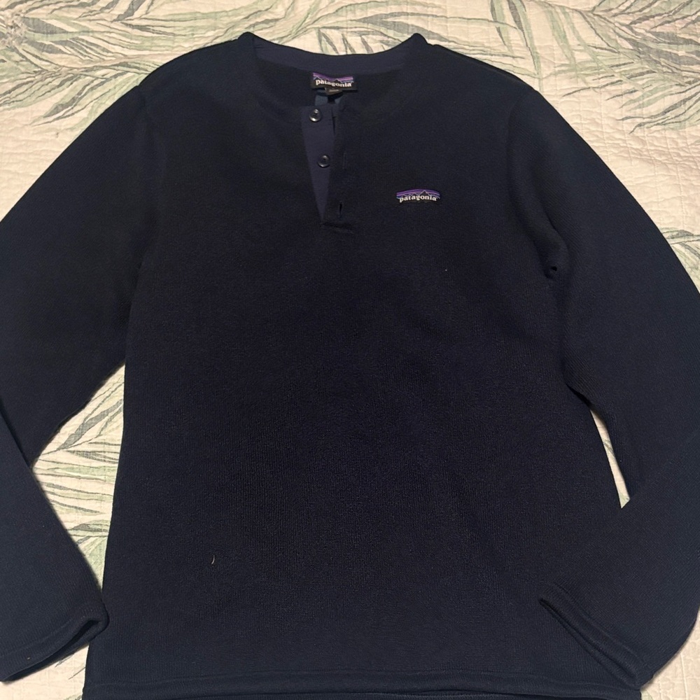 Patagonia Men's Navy Blue Fleece interior Henley Shirt